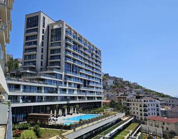 Stylish Apartments in a Complex with a Pool in Maltepe 2