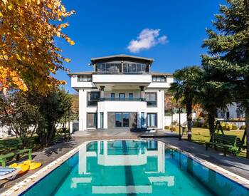 Superbes Maisons À Istanbul Avec Piscine Privée Et Jardin 1