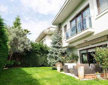 Elegant Nature View Houses for Sale in Istanbul Cekmekoy 3