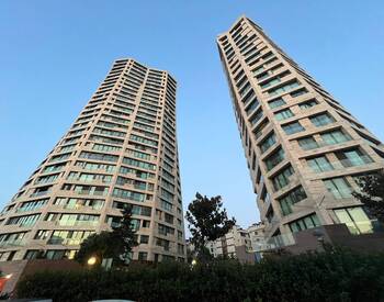 Apartment in a Complex with Pool in Maltepe 1
