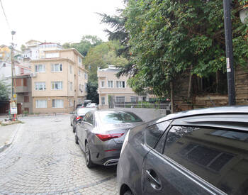 Spacious 3-bedroom Flat Near the Bosphorus 3