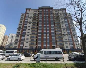 Flats with Gym and Parking Lot in İstanbul Zeytinburnu 1