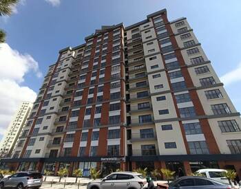 Flats with Gym and Parking Lot in İstanbul Zeytinburnu 2