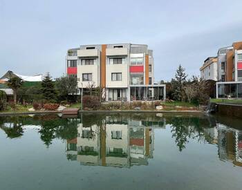Duplex Apartment in a Complex Close to the Metro in Istanbul 2