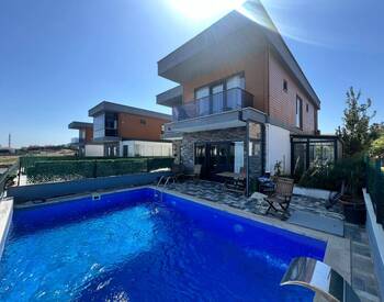 Villa Mit 4 Schlafzimmern Und Privatem Pool In Istanbul Büyükçekmece 1