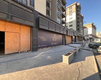 Ladenlokale In Einem Projekt In U-bahn-nähe In Başakşehir 2