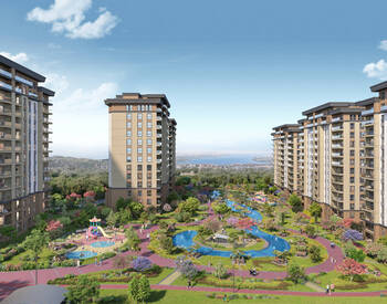 Apartments in a Complex with Lake View in İstanbul Avcılar