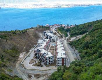 Sea View Apartments in a Privegeled Complex in Kocaeli