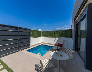 İspanya Almeria'da Plaja 400 Metre Uzaklıkta Şık Villalar 3