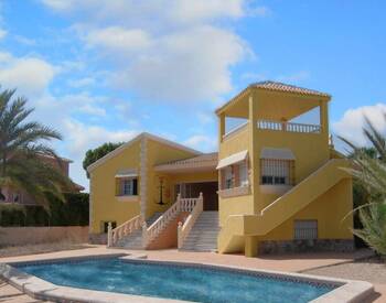 Rymligt Fristående Hus Med Privat Pool I La Manga Cartagena 1