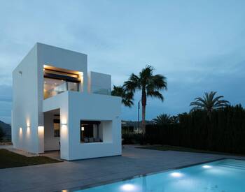 Detached Villas with Pool and Parking in La Manga Club 1