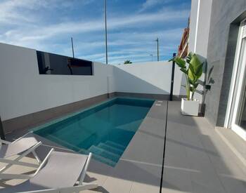 Contemporary Bungalows with Private Pools in Roldán, Murcia 3