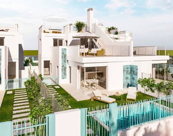 3-bedroom Villas with Pools and Parking in Los Alcázares Murcia 2