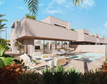 Exclusive Luxury Houses with Private Pools in Roldán 2
