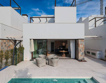 Santa Rosalía Murcia'da Güneye Bakan Bahçeli Şık Evler 2