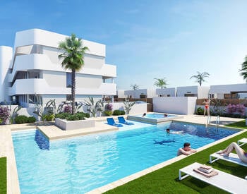 Los Alcázares Golf Resort'ta Deniz Manzaralı Şık Daireler 2