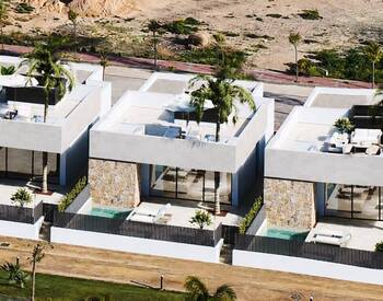 Charming Detached Villas with Private Pools in Torre-pacheco