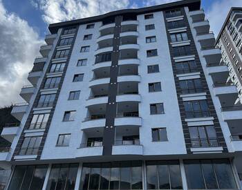 Appartements Spacieux Avec Salles De Bain Attenantes À Trabzon 1
