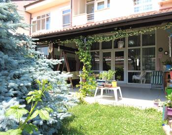 Bursa'da Ayrıcalıklı Konumda Modern ve Zarif Tasarımlı Ev 1