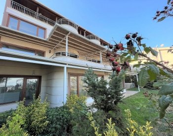 Stylish Houses with Pool in Complex with Security in Bursa Goynuklu 1