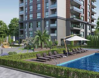 Spacious 4+1 Apartments in an Advantageous Location in Bursa 1