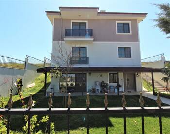 Contemporary Design Triplex House with Nature View in Yalova 1