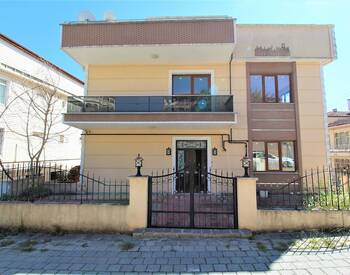 Detached Building with a Nature-view Terrace in Yalova Termal 1