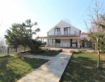 Luxe Villa with Nature and Lake Views in Sugoren Yalova 1