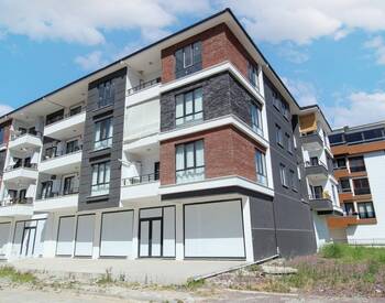New Apartments Near the Amenities in the Center of Yalova 1