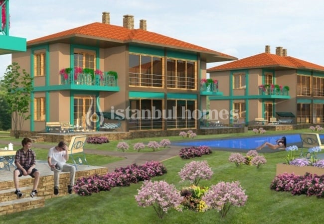 位于伊斯坦布尔 Sile 低层建筑群的自然景观公寓 2