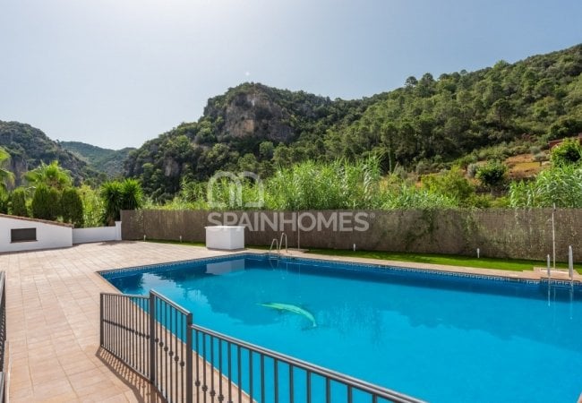 Benahavís'te Doğa İle İç İçe Taşınmaya Hazır Konforlu Evler 3