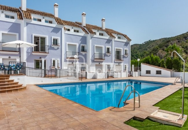 Benahavís'te Doğa İle İç İçe Taşınmaya Hazır Konforlu Evler 5