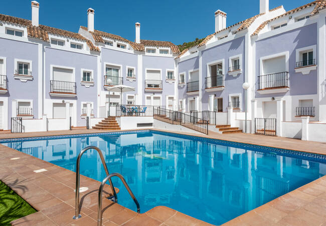 Cozy Townhouses Surrounded by Beautiful Nature in Benahavis 1