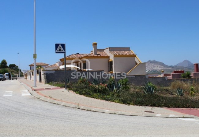 Lands in Hondon De Las Nieves, Costa Blanca 40 Km to the Sea 10