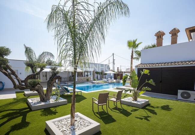 Stylish House with Luxurious and Spacious Design in Albacete 11