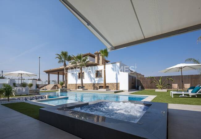 Stylish House with Luxurious and Spacious Design in Albacete 13