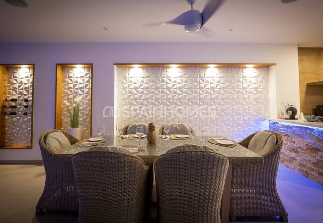 Stylish House with Luxurious and Spacious Design in Albacete 27