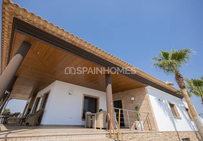 Stylish House with Luxurious and Spacious Design in Albacete 5