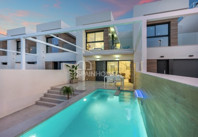 Family-friendly Townhouses in Rojales, Alicante 10