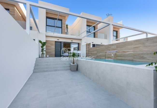 Family-friendly Townhouses in Rojales, Alicante 3