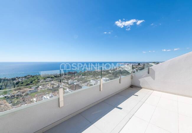 Benalmádena'da Modern Tasarımlı Aydınlık ve Geniş Daireler 3