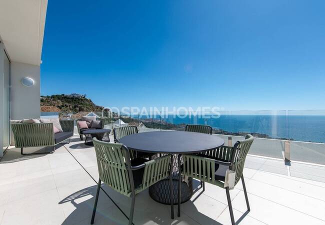 Benalmádena'da Modern Tasarımlı Aydınlık ve Geniş Daireler 5