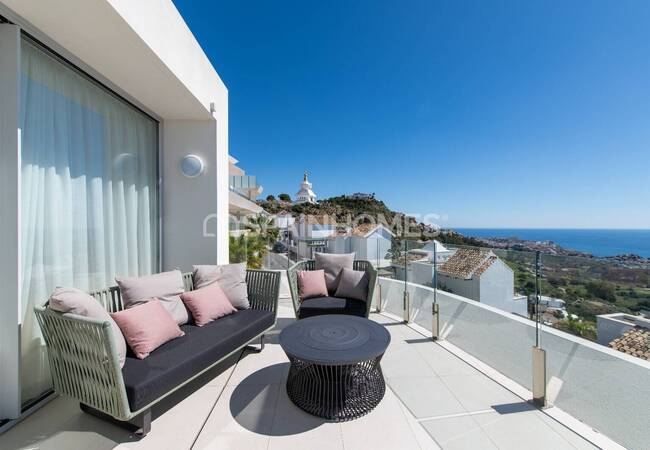 Benalmádena'da Modern Tasarımlı Aydınlık ve Geniş Daireler 2
