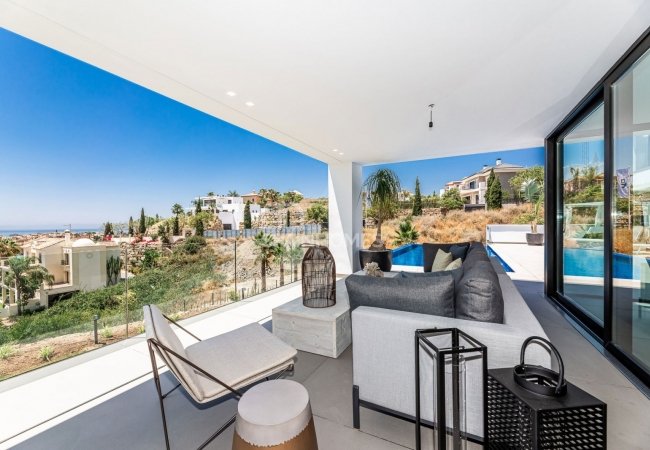 Málaga Benahavís'da Modern ve Lüks Tasarımlı Villalar 6