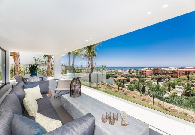 Málaga Benahavís'da Modern ve Lüks Tasarımlı Villalar 7