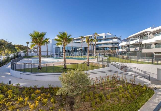 Estepona Apartments Within Walking Distance to Town Center 9