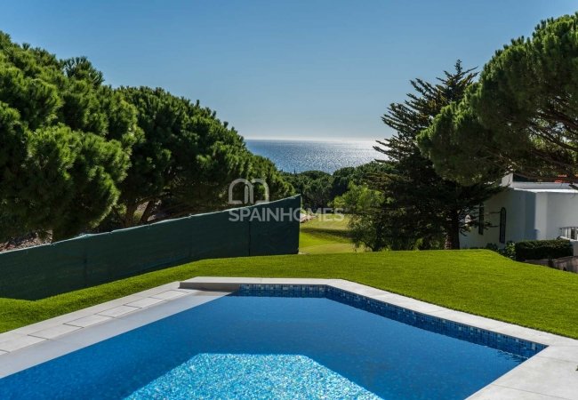 Marbella'da Özel Havuzlu ve Teraslı Lüks Evler 4