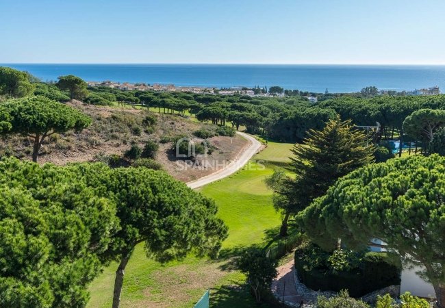 Marbella'da Özel Havuzlu ve Teraslı Lüks Evler 5