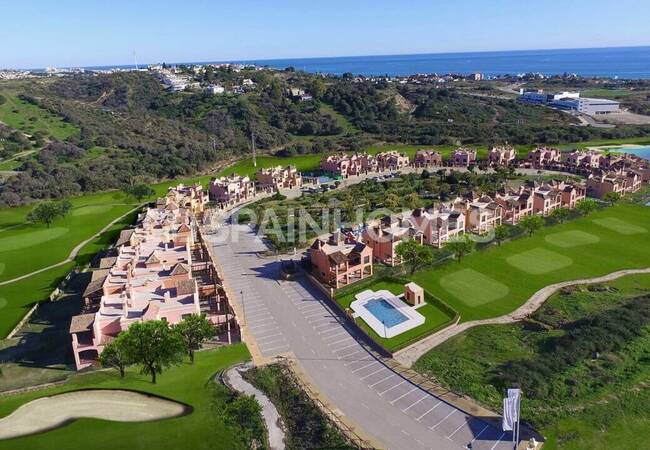Möblierte Golfvillen In Der Prächtigen Urlaubsstadt Estepona 1