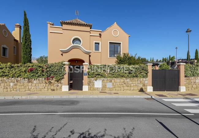 Möblierte Golfvillen In Der Prächtigen Urlaubsstadt Estepona 8